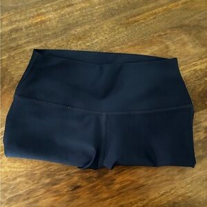 ALO Yoga Women's Navy Airlift Shorts